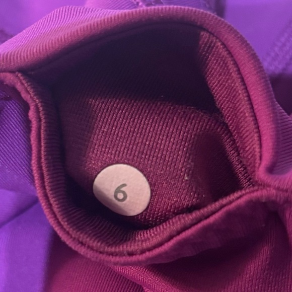 Lululemon Dark Pink High Waisted Capri Leggings Size 6 EUC - Picture 4 of 8